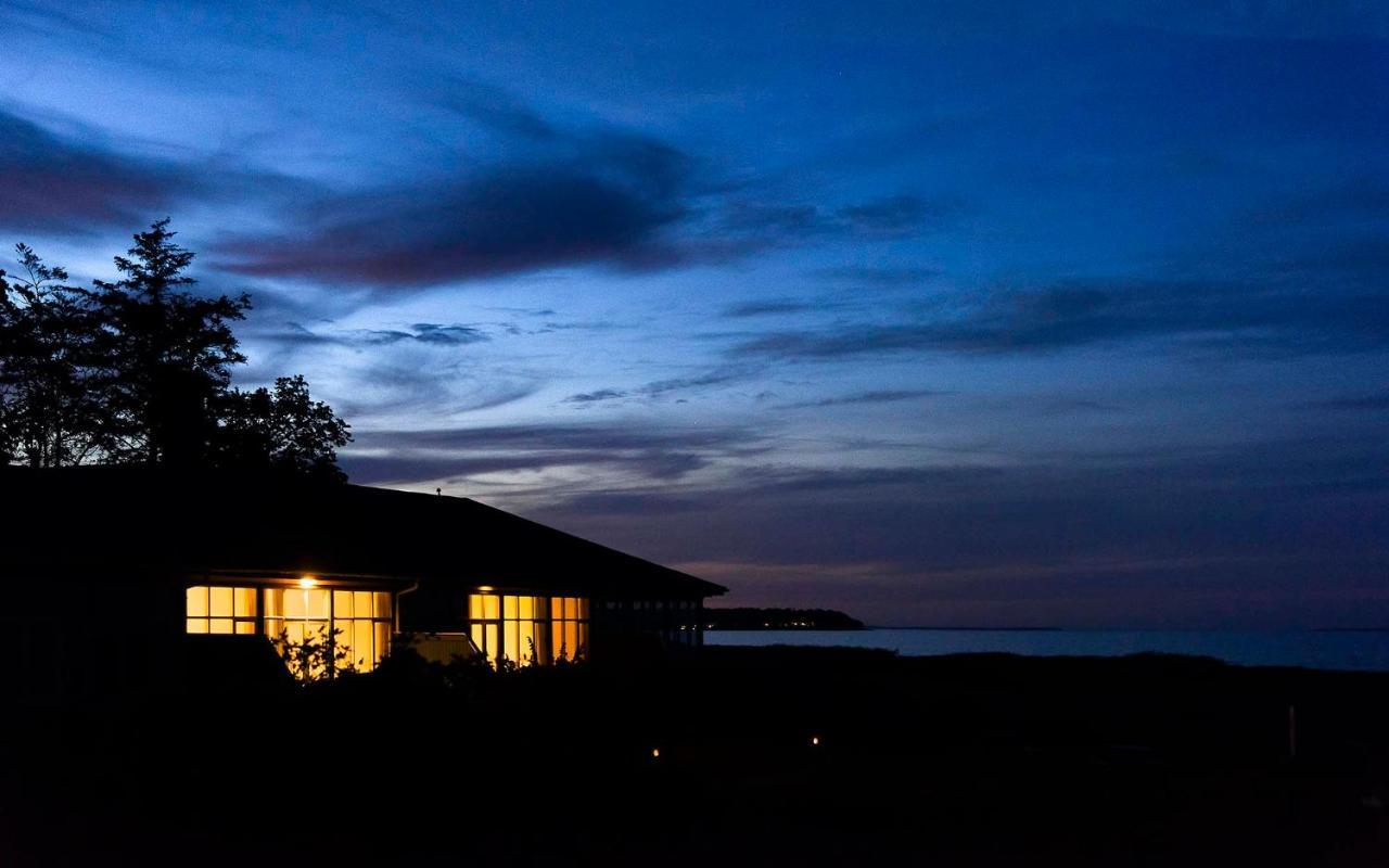 Skaerven Beachfront Apartments And Cottage Nyborg Extérieur photo